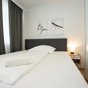 charming-and-balcony-apartment-near-stephansdom.vienna-besthotels.com/